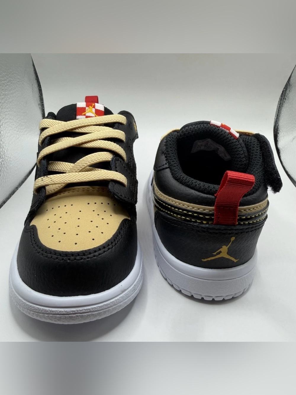 Jordan Retro 1 low Alt se toddler boys lesther low top sneaker Us 5c